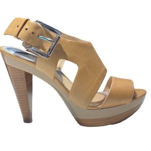 Michael Kors classic Horned heel